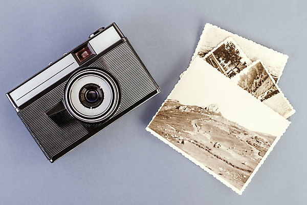 포토 JPG 해외이미지 직업 백그라운드 신체 유리 미술 설명 취미 사람없음 카메라 사진촬영 장비 회색 수확 덮개 기구 구멍 클래식 은색 미끄럼틀 발사 가죽 사진사 필름 향수 오브젝트 그림 복고 셔터 구식 부정적 순간 옛날 픽셀 해외202004 해외포토 감정 컬러 컨셉 농업 모션 재질 문화예술 전자제품 촬영 화장품 뚜껑 놀이기구 작가 파일형식 이미지허브