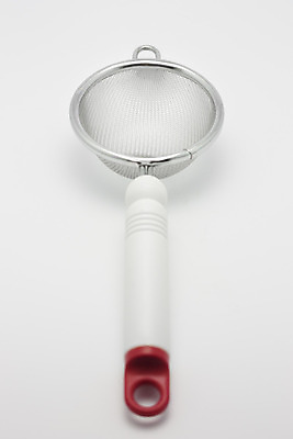 포토 JPG 해외이미지 1 음료 음식 공 가정 주방용품 손잡이 요리 사람없음 빛 금속 주방 장비 회색 흰색 기구 공구 원형 그물 닫기 은색 냄비 오브젝트 싱글 밀가루 고립 철강 필터 유일 해외202004 해외포토 도형 컬러 생활용품 모션 재질 도구 솥 가루 파일형식 이미지허브