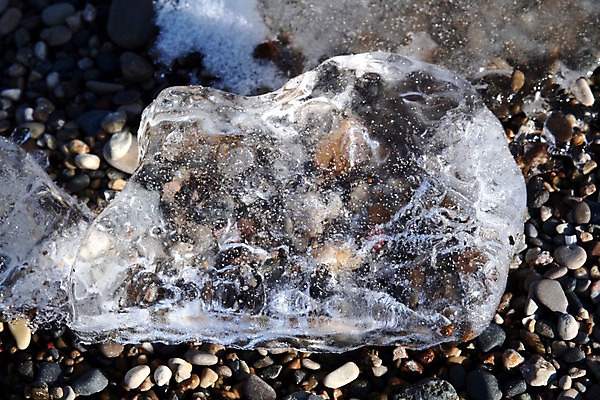 포토 JPG 해외이미지 호수 겨울 사람없음 가로 물 빛 강 태양 냉동 얼음 블록 추위 조약돌 크리스탈 북극 덩어리 해외202004 해외포토 자연요소 계절 돌_바위 광석 극지방 파일형식 이미지허브