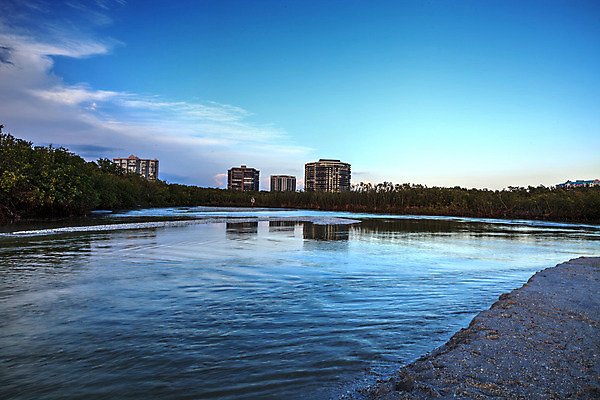 포토 JPG 해외이미지 구름 자연 하늘 풍경 사람없음 황혼 일몰 수로 스카이라인 통과 나폴리 플로리다 해외202004 해외포토 자연요소 노을 미국 이탈리아 생태계 파일형식 이미지허브