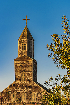 포토 JPG 해외이미지 기독교 종교 섬 건축양식 하늘 사람없음 목재 파란색 교회 탑 미국 역사 재산 칠레 남쪽 옛날 해외202004 해외포토 나무 건축물 건축 컬러 북아메리카 재료 종교건축 건물 금융 남아메리카 방향 파일형식 이미지허브