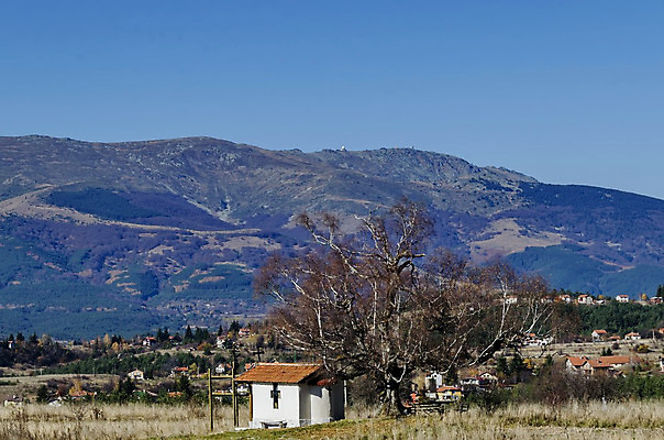 포토 JPG 해외이미지 나무 전통 계절 잎 밭 건축양식 창문 자연 하늘 지붕 거리 주택 파노라마 굴뚝 풍경 사람없음 초록색 파란색 울타리 컬러풀 마을 계곡 맑음 침묵 발코니 가을 숲 언덕 그림 지역 불가리아 해외202004 해외포토 식물 건축 컬러 농업 날씨 촬영기법 건물 담장 소리 생태계 파일형식 남유럽 이미지허브