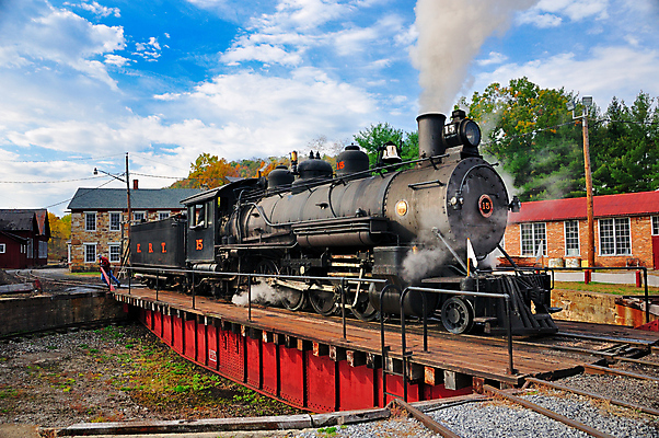 포토 JPG 해외이미지 주간 하늘 풍경 사람없음 야외 맑음 기차 연기 증기기관차 해외202004 해외포토 자연요소 육상교통 날씨 대중교통 파일형식 이미지허브