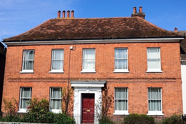 포토 JPG 해외이미지 영어 외관 건축양식 벽돌 출입구 영국 잉글랜드 거리 주택 사람없음 건물 빨간색 수확 맨션 타운 연립주택 빅토리아 옛날 해외202004 해외포토 문자 건축물 건축 유럽 컬러 농업 도시 파일형식 이미지허브