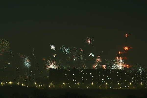 포토 JPG 해외이미지 행복 성공 불 휴가 불꽃 전등 새로움 기념 불꽃놀이 풍경 이벤트 사람없음 파티 검은색 축제 로켓 축하 우승 야간 폭발 광택 시끄러움 폴란드 파열 마지막 해외202004 해외포토 자연요소 감정 유럽 컬러 컨셉 놀이 조명 최고 파일형식 이미지허브