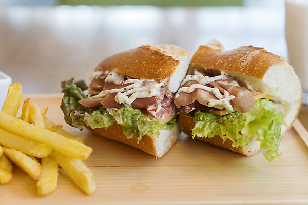 포토 JPG 해외이미지 전통 음식 빵 조각 백그라운드 잎 토마토 채소 양파 오이 치즈 샌드위치 건강 육류 사람없음 빨간색 초록색 식사 저녁식사 치킨 샐러드 소고기 추위 껍질 흰색 신선 막대기 폐기물 바게트 상추 큼 자르기 밀 먹기 속도 햄 슬라이스 칠면조 프랑스어 점심식사 고립 입가심 후보 해외202004 해외포토 식물 문자 컬러 식재료 모션 조류 유제품 곡류 쓰레기 크기 닭고기요리 파일형식 이미지허브