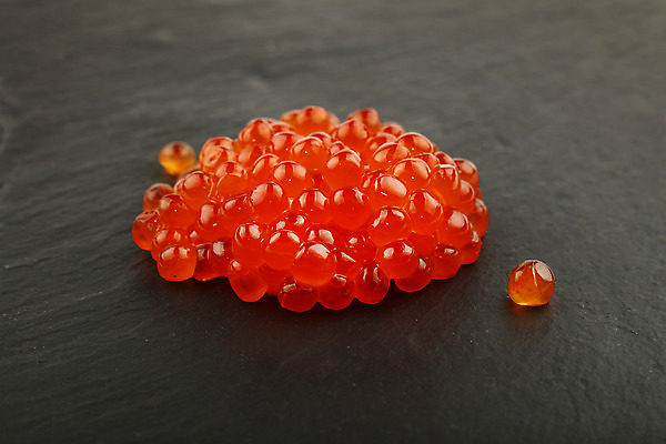 포토 JPG 해외이미지 음식 분홍색 백그라운드 오렌지 재료 부분 건강 어류 요리 사람없음 빨간색 우주 검은색 식사 칠판 고급 닫기 큼 해산물 각도 연어 흙더미 내추럴 석판 짠맛 캐비아 해외202004 해외포토 컬러 컨셉 과일 식재료 모션 수중동물 흙 맛 크기 파일형식 더미 이미지허브