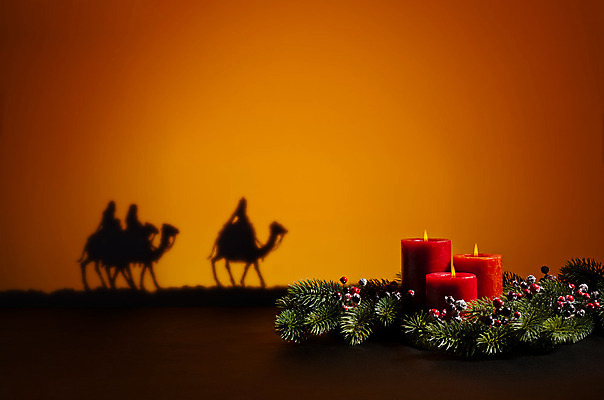 포토 JPG 해외이미지 전통 계절 남자 실루엣 별 기독교 종교 여행 크리스마스 오렌지 촛불 가족 불 휴가 불꽃 3 이야기 사랑 사람없음 장식 빨간색 빛 파티 검은색 축제 성경 화환 축하 야간 12월 심볼 장면 낙타 신성 노엘 베들레헴 해외202004 해외포토 자연요소 기념일 꽃 감정 컬러 컨셉 과일 초 종교용품 포유류 관계 촬영기법 사람 이벤트 날짜 파일형식 이미지허브