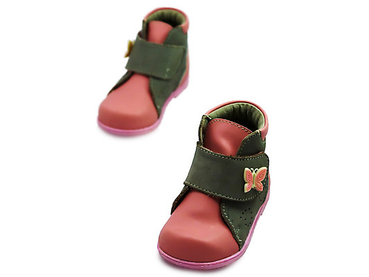 포토 JPG 해외이미지 분홍색 신발 부츠 사람없음 유행 아기 가죽 활 내추럴 고립 해외202004 해외포토 컬러 사람 파일형식 이미지허브