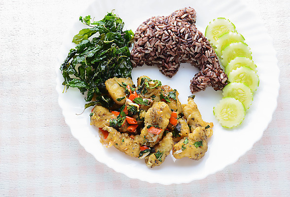 포토 JPG 해외이미지 전통 접시 음식 잎 채소 재료 태국 고추 밥 새우 건강 마늘 육류 어류 요리 동양인 사람없음 초록색 주방 식당 계란 식사 저녁식사 튀김 흰색 신선 뜨거움 맛 먹기 허브 해산물 향신료 오징어 매움 문어 후추 촉수 바질 점심식사 단백질 해외202004 해외포토 식물 식기 아시아 컬러 컨셉 식재료 모션 연체동물 갑각류 인종 상점 알 수중동물 영양소 향미료 파일형식 이미지허브