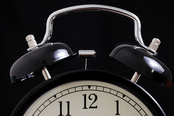 포토 JPG 해외이미지 클립아트 디자인 시계 백그라운드 아침 사람없음 검은색 어둠 소리 방 종 반지 시간 클래식 닫기 묘사 오브젝트 심플 공포 아날로그 다이얼 정비공 바둑 통과 마감 타종 해외202004 해외포토 주간 컬러 컨셉 장신구 모션 놀이 기술자 파일형식 이미지허브