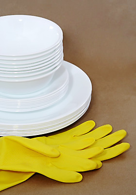 포토 JPG 해외이미지 접시 손 장갑 주방용품 사람없음 쌓기 주방 라텍스 해외202004 해외포토 식기 잡화 생활용품 모션 신체부위 파일형식 이미지허브