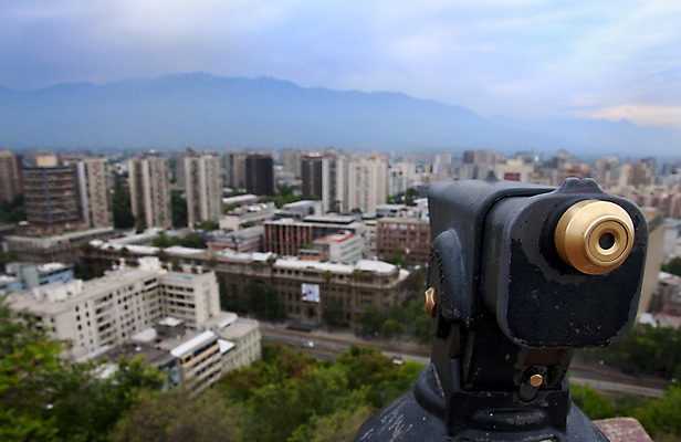 포토 JPG 해외이미지 사람없음 산타클로스 망원경 도시 언덕 칠레 산티아고 인기 해외202004 해외포토 크리스마스 남아메리카 파일형식 이미지허브