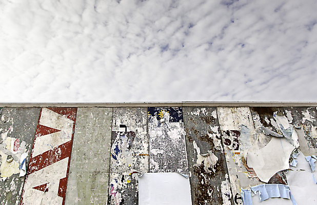 포토 JPG 해외이미지 구름 포스터 도로 백그라운드 밭 자연 하늘 날씨 화살 광고판 사람없음 야외 초록색 파란색 단어 노란색 우주 금속 공백 손상 정보 수확 흰색 시골 잠 표지판 숲 큼 사인 부식 질감 복고 네온 봉 서명 여관 구식 그런지 길가 옛날 해외202004 해외포토 자연요소 문자 길 컬러 컨셉 농업 교통시설 재질 숙소 알림판 크기 생태계 판 파일형식 이미지허브