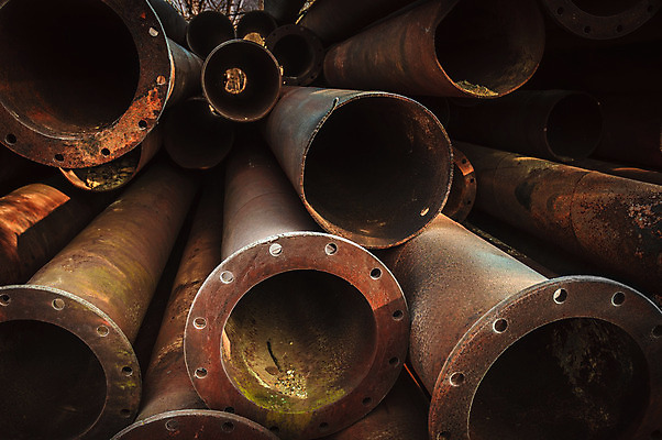 포토 JPG 해외이미지 산업 백그라운드 공장 추상 사람없음 빨간색 물 쌓기 금속 원형 구멍 닫기 큼 철 부식 질감 가스 튜브 무거움 한조각 썩음 옛날 중고 직진 철강 파이프라인 해외202004 해외포토 자연요소 도형 1 컬러 무늬 공업 모션 재질 무게 크기 파이프_관 파일형식 이미지허브