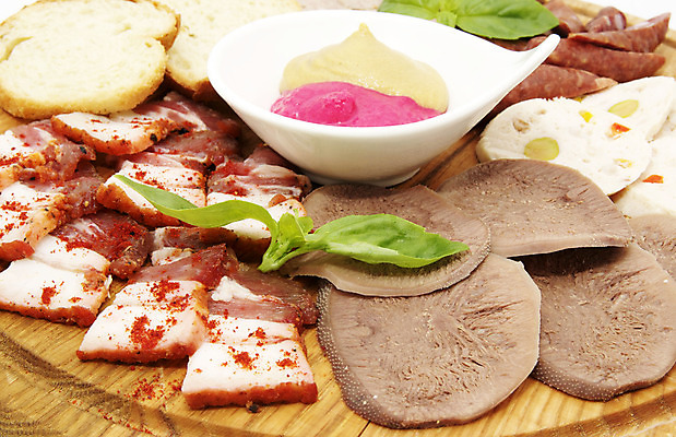 포토 JPG 해외이미지 식기 접시 음료 음식 조각 다이어트 유리 쟁반 샌드위치 건강 육류 돼지고기 요리 사람없음 빨간색 식당 식사 저녁식사 소고기 흰색 신선 소시지 맛 아침식사 자르기 혀 먹기 향신료 오브젝트 준비 상쾌 햄 날것 베이컨 슈퍼마켓 점심식사 고립 살라미 식품점 해로움 해외202004 해외포토 감정 컬러 컨셉 식재료 모션 재질 상점 입 가공식품 향미료 파일형식 이미지허브