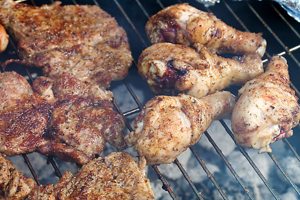 포토 JPG 해외이미지 음식 불 병아리 육류 돼지고기 스테이크 요리 사람없음 야외 소풍 파티 정원 식사 저녁식사 버섯 소고기 뜨거움 소시지 그릴 바비큐 굽기 먹기 기아 레시피 칼로리 숯 양고기 신발장 주키니 주키니호박 짠맛 해외202004 해외포토 자연요소 식재료 모션 조류 주방용품 서양음식 이벤트 야외활동 가공식품 맛 구이 사회이슈 파일형식 이미지허브