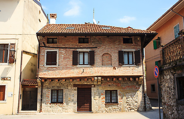 포토 JPG 해외이미지 거리 주택 사람없음 마을 이탈리아 골동품 조약돌 타운 옛날 해외202004 해외포토 유럽 건물 돌_바위 도시 파일형식 이미지허브