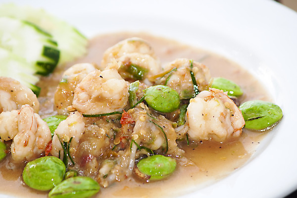 포토 JPG 해외이미지 전통 접시 아시아 음식 채소 태국 고추 새우 콩 요리 동양인 사람없음 초록색 식당 식사 저녁식사 튀김 맛 해산물 향신료 매움 후추 해외202004 해외포토 식기 나라 컬러 컨셉 곡류 갑각류 인종 상점 향미료 파일형식 이미지허브