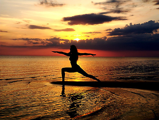 포토 JPG 해외이미지 라이프스타일 여자 행복 실루엣 바다 백그라운드 자연 하늘 건강 한명 사람 야외 물 여름 비키니 햇빛 태양 우주 일출 일몰 오픈 해외202004 해외포토 자연요소 1 계절 수영복 감정 촬영기법 생활 노을 생태계 파일형식 이미지허브