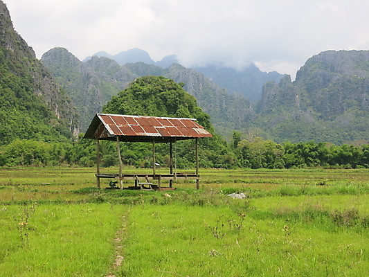 포토 JPG 해외이미지 구름 아시아 밭 밥 지붕 산 풍경 사람없음 목재 수확 보호 농부 언덕 라오스 해외202004 해외포토 자연요소 나무 직업 나라 음식 컨셉 농업 재료 파일형식 이미지허브