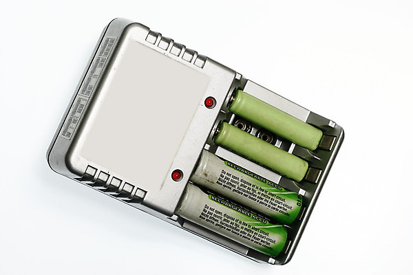 포토 JPG 해외이미지 세포 기술 사람없음 힘 에너지 콘센트 지시 전자 철사 볼트 충전 해고 베터리 요금 전압 충전기 현재 공급 해외202004 해외포토 컨셉 비즈니스 모션 기계 공구 파일형식 이미지허브