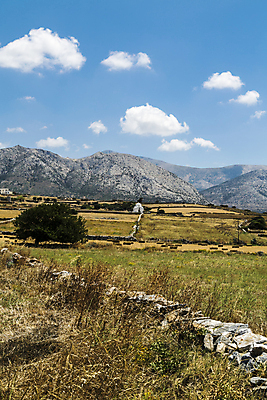 포토 JPG 해외이미지 나무 식물 구름 계절 유럽 종교 여행 백그라운드 밭 자연 하늘 산 파노라마 풍경 경사 사람없음 야외 초록색 여름 파란색 빛 컬러풀 햇빛 태양 농경지 환경 계곡 맑음 흰색 시골 지중해 그리스 언덕 그리스인 내추럴 수평선 해외202004 해외포토 자연요소 서양인 나라 바다 컬러 농업 날씨 촬영기법 농장 생태계 파일형식 이미지허브