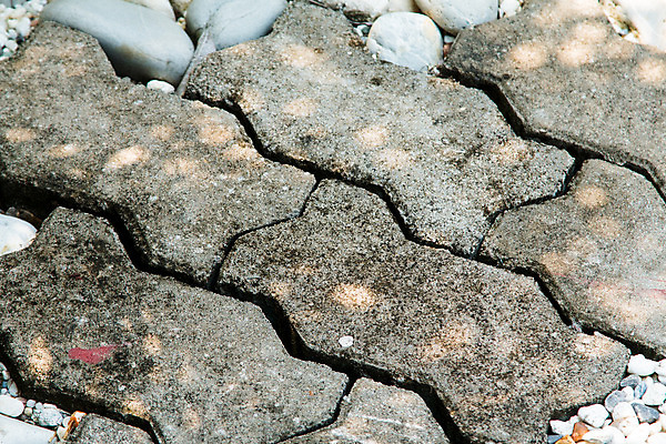 포토 JPG 해외이미지 외관 도로 길 벽 백그라운드 패턴 포장 자연 표면 추상 바닥 주택 사람없음 건물 장식 검은색 블록 회색 조약돌 흰색 거친 보행로 정상 작음 타일 묘사 질감 시멘트 모자이크 내추럴 땅바닥 해외202004 해외포토 건축물 컬러 무늬 교통시설 돌_바위 크기 생태계 파일형식 이미지허브
