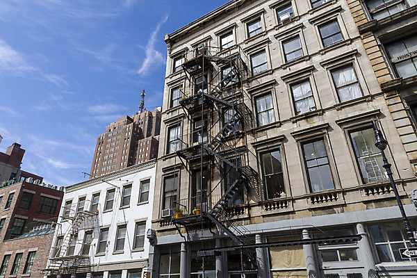 포토 JPG 해외이미지 디자인 외관 산업 벽 백그라운드 건축양식 사다리 창문 불 벽돌 출입구 새로움 거리 아파트 주택 안전 사람없음 건물 빨간색 계단 금속 검은색 미국 흰색 긴급 도시 도심 탈출 철 타운 리빙 맨해튼 단계 옛날 철강 해외202004 해외포토 자연요소 건축물 건축 컬러 컨셉 북아메리카 재질 도구 뉴욕 파일형식 이미지허브