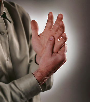 포토 JPG 해외이미지 손 노년 남자 손가락 관리 사람없음 스트레칭 고통 유연 관절염 관절 노화 해외202004 해외포토 감정 컨셉 뼈 사람 성인 신체부위 운동 질병 파일형식 이미지허브