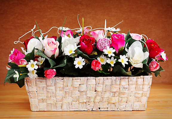 포토 JPG 해외이미지 전통 디자인 계절 꽃 분홍색 꽃무늬 패턴 가족 자연 휴가 선물 사람없음 목재 장식 컬러풀 장미 노란색 바구니 환경 축제 봄 흰색 축하 인사 생일 오브젝트 생태계 데이지 수공예품 인공 핸드메이드 해외202004 해외포토 나무 식물 기념일 컬러 컨셉 무늬 재료 관계 예절 공예품 파일형식 이미지허브