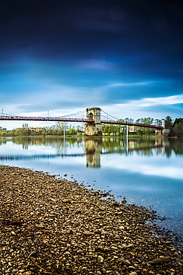 포토 JPG 해외이미지 구름 유럽 도로 호수 건축양식 하늘 아침 풍경 사람없음 여름 강 봄 프랑스 시골 장노출 프랑스어 리옹 해외202004 해외포토 주간 자연요소 문자 계절 건축 나라 길 교통시설 촬영기법 파일형식 이미지허브