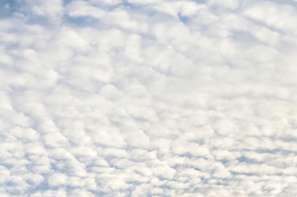 포토 JPG 해외이미지 구름 백그라운드 하늘 풍경 사람없음 야외 파란색 우주 환경 사진촬영 흰색 분위기 정사각형 많음 해외202004 해외포토 자연요소 도형 컬러 컨셉 촬영 파일형식 이미지허브