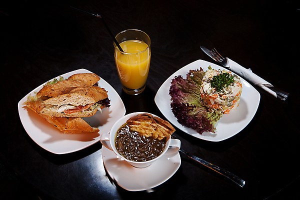 포토 JPG 해외이미지 식기 음료 음식 탁자 요리 사람없음 주방 식당 식사 식탁보 그룹 아침식사 상품 먹기 향신료 오브젝트 준비 고립 러시아인 전국 그리너리 해외202004 해외포토 서양인 가구 모션 상점 향미료 파일형식 트랜드컬러 이미지허브