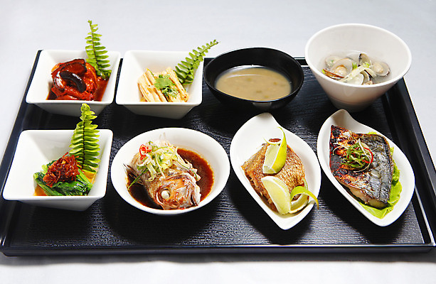 포토 JPG 해외이미지 접시 음식 채소 디저트 육류 어류 사람없음 식당 식사 수프 레몬 해외202004 해외포토 식기 과일 식재료 상점 수중동물 파일형식 이미지허브