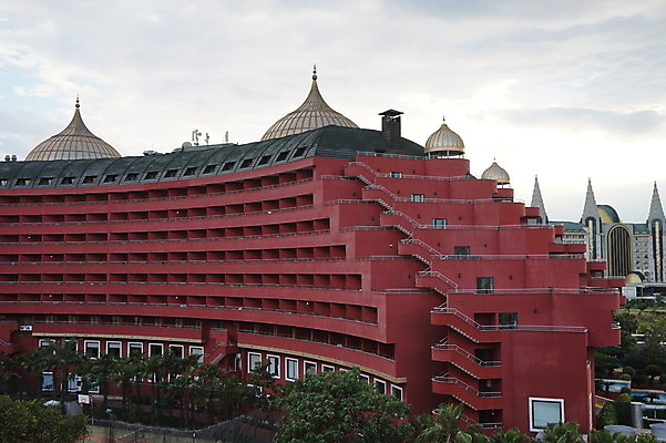 포토 JPG 해외이미지 외관 벽 백그라운드 컨셉 패턴 건축양식 창문 유리 호텔 추상 새로움 아파트 주택 사람없음 야외 가로 빨간색 햇빛 태양 갈색 우주 발코니 등불 도시 재산 모서리 고급 큼 휴양지 장면 커뮤니티 해외202004 튀르키예 해외포토 자연요소 건축 아시아 컬러 무늬 재질 숙소 조명 건물 금융 장소 크기 파일형식 이미지허브