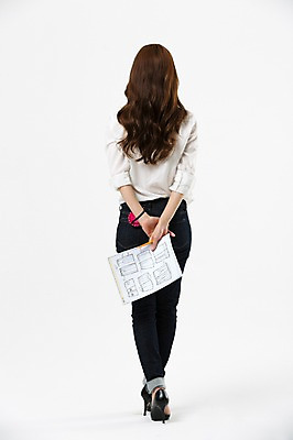 포토 JPG 스튜디오촬영 전신 여자 시안 실내 한명 서기 들기 20대 성인 뒷모습 한국인 패션디자이너 의상시안 성인여자한명만 국내포토 1 뷰포인트 모션 사람 동양인 청년 내부 디자이너 여자한명만 성인여자만 파일형식