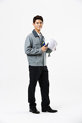 포토 JPG 스튜디오촬영 전신 남자 실내 작업복 한명 서기 미소 들기 20대 성인 앞모습 건설현장 한국인 안전모 무전기 성인남자한명만 인테리어디자이너 국내포토 직업 1 옷 뷰포인트 모션 무선통신 건설업 표정 사람 동양인 청년 내부 헬멧 안전장비 남자한명만 성인남자만 파일형식