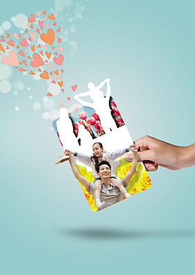 PSD 편집 편집이미지 손 여자 남자 꽃 어린이 가족 성인 두명 신체부위 한국인 하트 목말 이미지편집 모양 식물 관계 모션 사람 동양인 파일형식