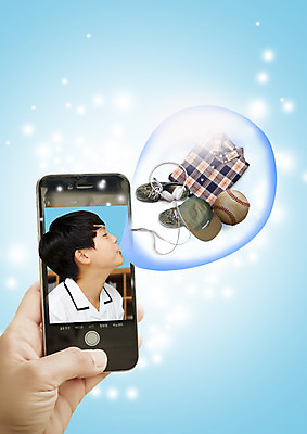 PSD 편집 편집이미지 학생 남자 운동화 셔츠 청소년 한명 스마트폰 쇼핑 헤드셋 한국인 야구공 이미지편집 1 음향기기 신발 상의 공 사람 동양인 핸드폰 스마트기기 헤드폰 야구용품 파일형식