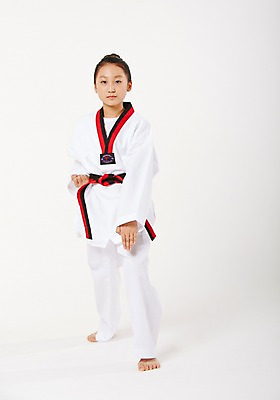 포토 JPG 스튜디오촬영 전신 여학생 여자 청소년 실내 한명 서기 앞모습 10대 운동 한국인 태권도 태권도복 품새 사교육 십대여자한명만 방과후 품띠 국내포토 1 학생 교육 스포츠용품 뷰포인트 모션 건강 도복 사람 동양인 내부 격투기 끈 여자한명만 십대여자만 파일형식