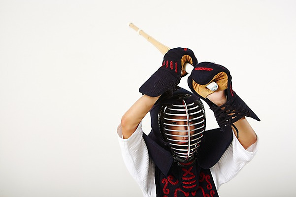 포토 JPG 스튜디오촬영 남자 남학생 스포츠 청소년 실내 한명 서기 들기 상반신 앞모습 10대 운동 한국인 보호장비 검도 검도복 목검 사교육 십대남자한명만 방과후 국내포토 1 학생 교육 무기 뷰포인트 모션 건강 도복 사람 동양인 내부 격투기 장비 검 남자한명만 십대남자만 파일형식