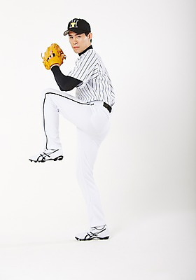 포토 JPG 스튜디오촬영 전신 남자 실내 한명 서기 20대 성인 옆모습 운동 야구 한국인 야구선수 야구글러브 투수 야구복 다리들기 사교육 와인드업 성인남자한명만 방과후 국내포토 1 교육 뷰포인트 모션 운동선수 건강 사람 동양인 청년 내부 운동복 구기 글러브 남자한명만 성인남자만 파일형식