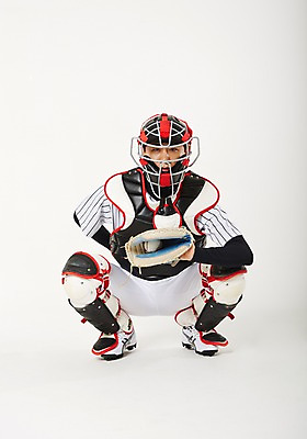 포토 JPG 스튜디오촬영 전신 남자 실내 한명 앉기 20대 성인 앞모습 운동 야구 한국인 야구선수 야구글러브 보호장비 야구복 포수 사교육 성인남자한명만 방과후 국내포토 1 교육 뷰포인트 모션 운동선수 건강 사람 동양인 청년 내부 운동복 구기 장비 글러브 남자한명만 성인남자만 파일형식