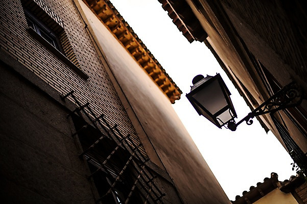 포토 JPG 주간 해외풍경 계절 유럽 여행 가로등 풍경 사람없음 야외 건물 여름 스페인 톨레도 국내포토 자연요소 해외 건축물 공공시설 나라 파일형식