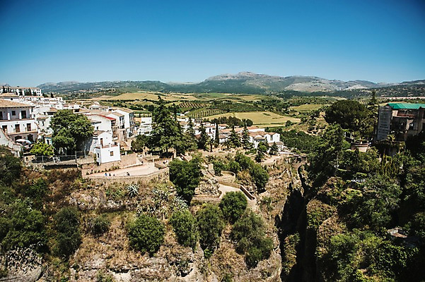 포토 JPG 주간 해외풍경 계절 유럽 여행 풍경 사람없음 야외 건물 여름 마을 절벽 스페인 론다 안달루시아 국내포토 자연요소 해외 건축물 나라 파일형식
