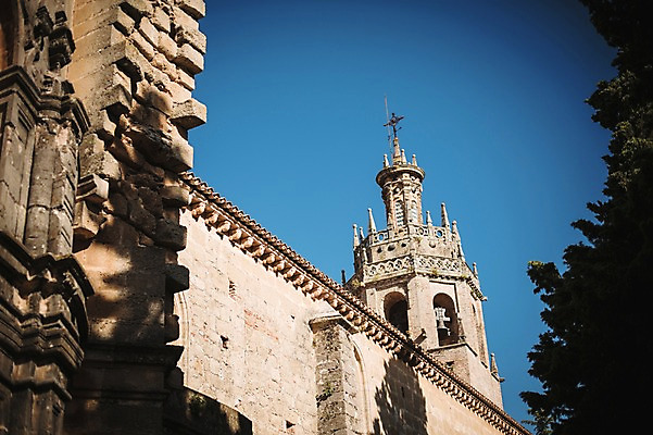 포토 JPG 주간 해외풍경 계절 유럽 여행 풍경 사람없음 야외 건물 여름 성당 천주교 스페인 론다 산타마리아라마요르 안달루시아 국내포토 자연요소 해외 건축물 나라 종교 종교건축 파일형식