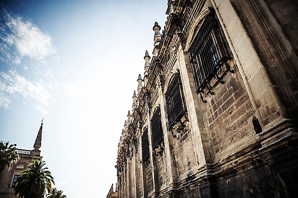 포토 JPG 주간 해외풍경 계절 유럽 여행 풍경 사람없음 야외 여름 성당 천주교 스페인 대성당 안달루시아 세비아 국내포토 자연요소 해외 나라 종교 종교건축 파일형식
