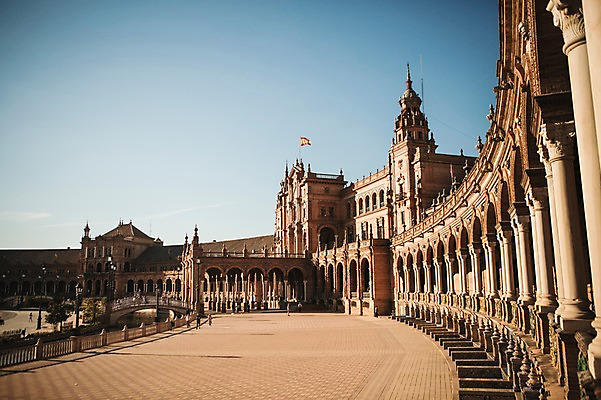 포토 JPG 주간 해외풍경 건축물 계절 유럽 여행 풍경 사람없음 야외 여름 스페인 안달루시아 세비아 스페인광장 국내포토 자연요소 해외 건축 나라 광장 파일형식