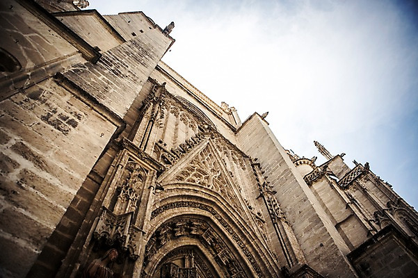 포토 JPG 주간 해외풍경 계절 유럽 여행 풍경 사람없음 야외 건물 여름 성당 천주교 스페인 대성당 안달루시아 세비아 국내포토 자연요소 해외 건축물 나라 종교 종교건축 파일형식